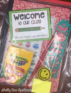Getting a new student no longer has to be stressful with this FREE DIY new student welcome packet. With just a little prep work, you can be ready for any new students. This little freebie will make a great gift to give your preschool, Kindergarten, 1st, 2nd, 3rd, 4th, or 5th grade classroom students. Make sure to grab it today. {preK, K, first, second, third, fourth, fifth graders}